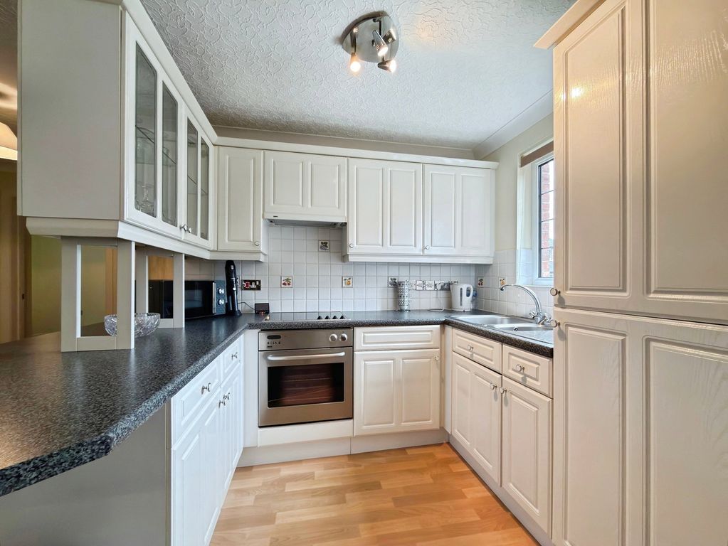 Property photo 3 of 16