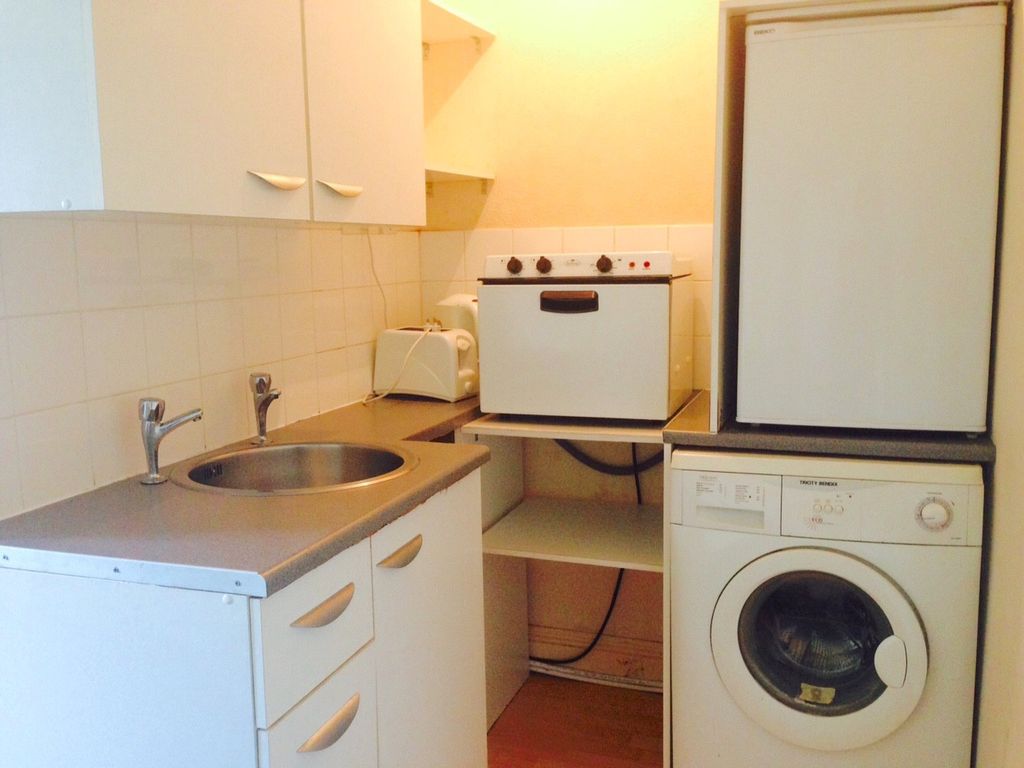 Property photo 2 of 6