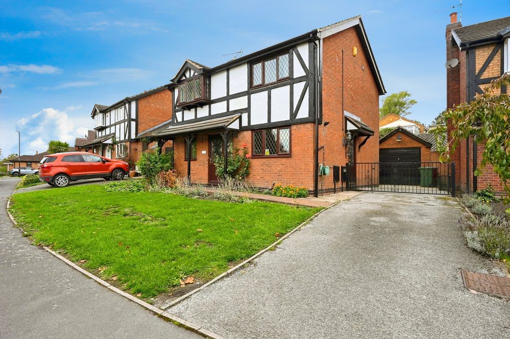 Property photo 1 of 18