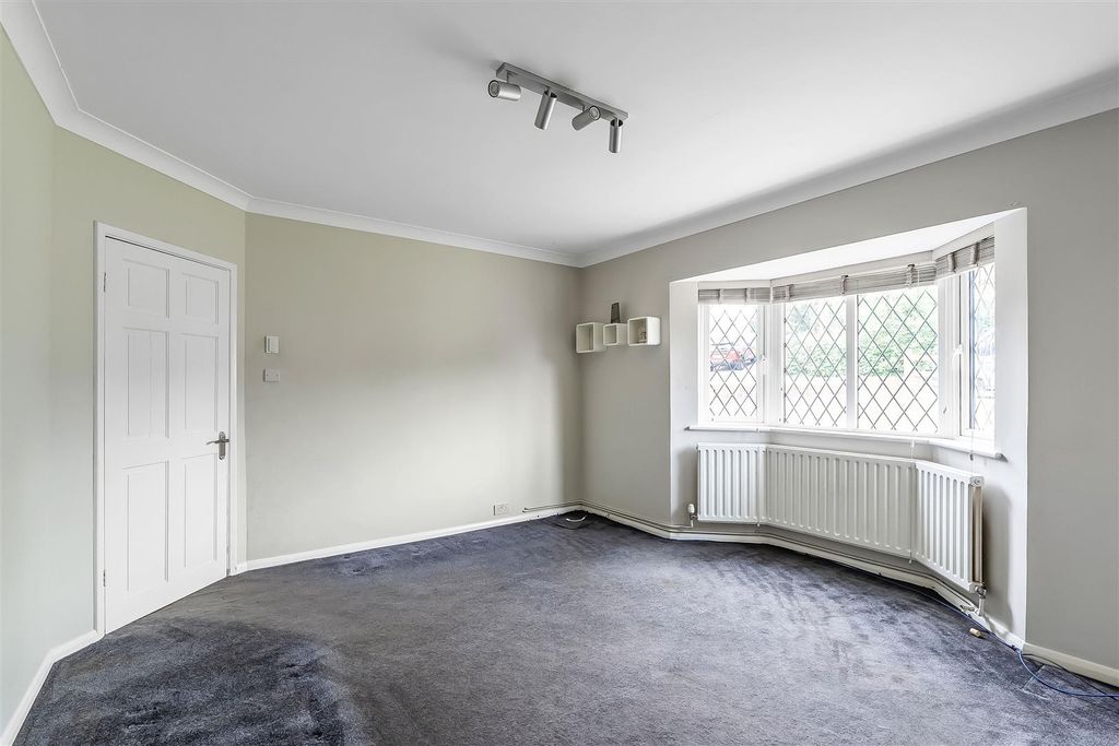 Property photo 2 of 26 71-Grosvenor-Road-10.Jpg