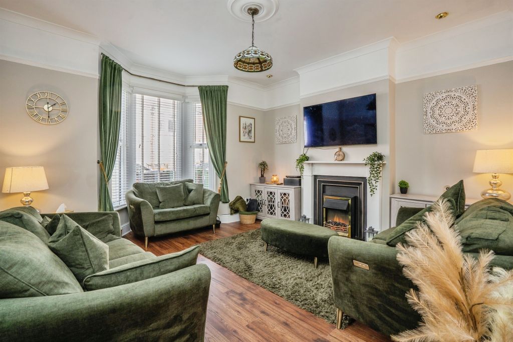 Property photo 3 of 20