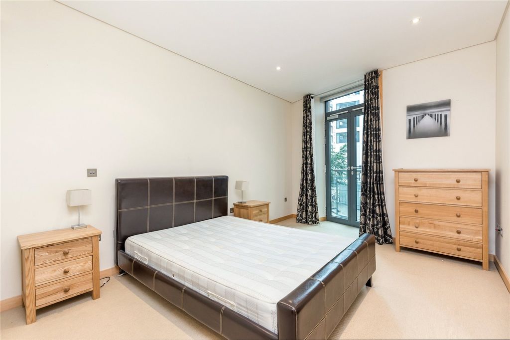 Property photo 2 of 16 Picture No. 03