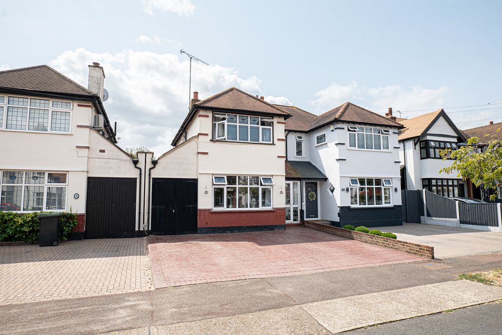 Property photo 1 of 36