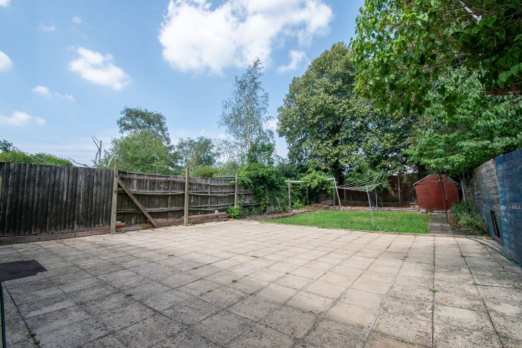 Property photo 3 of 16