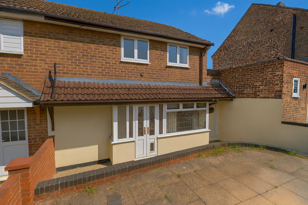 Property photo 1 of 28