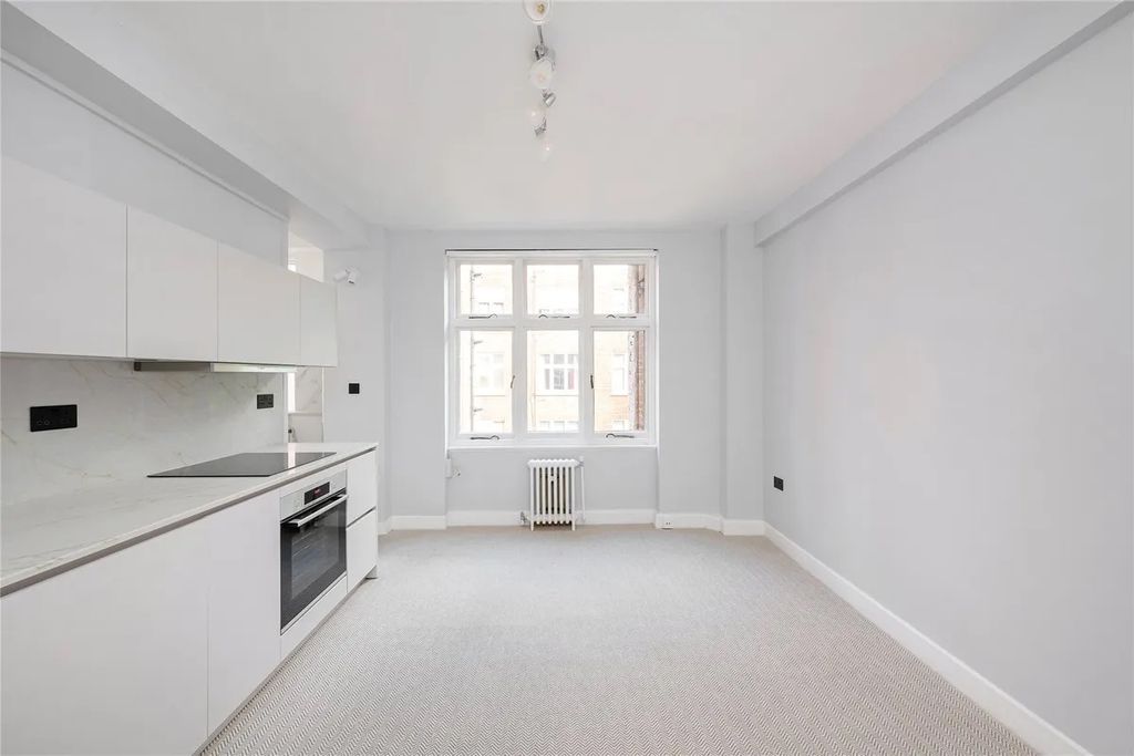 Property photo 1 of 10 Photo 10
