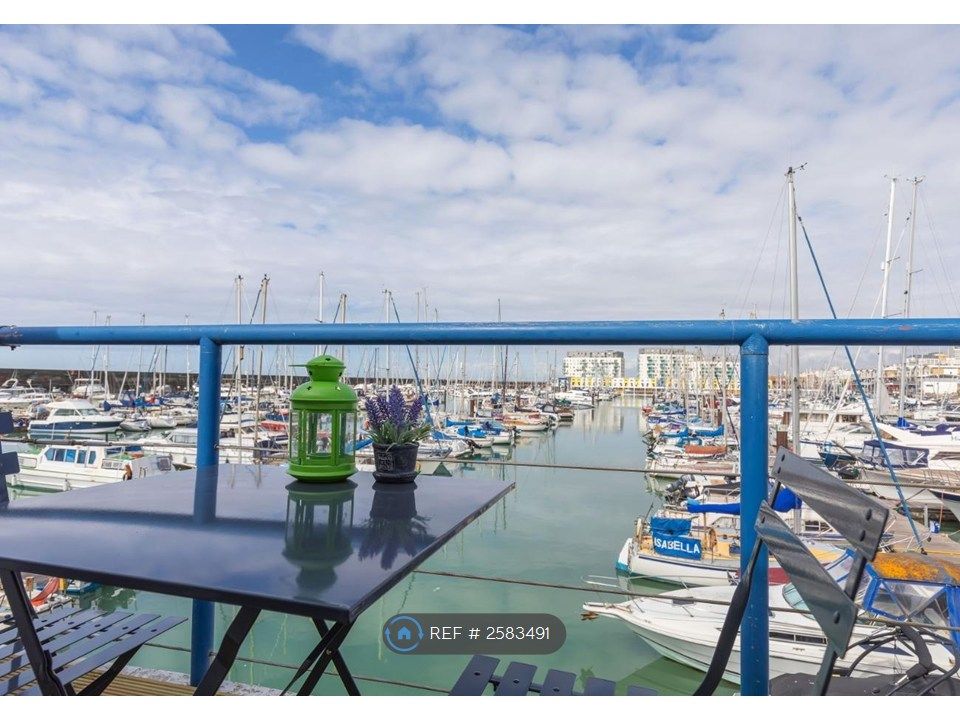 Property photo 1 of 8 Terrace