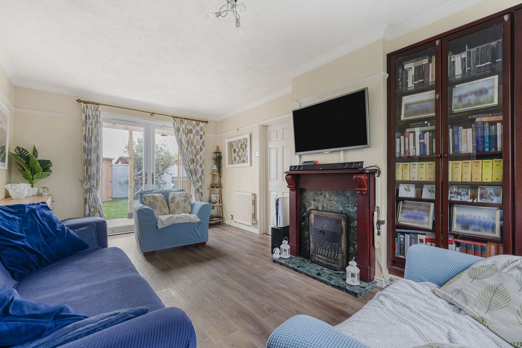 Property photo 2 of 18