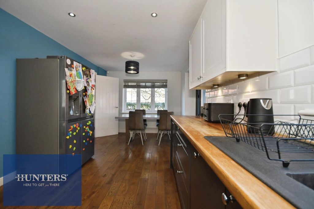 Property photo 2 of 20 Kitchen Diner 03.Jpg