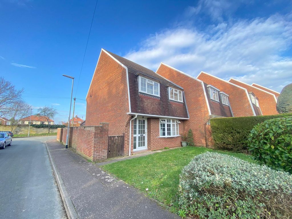 Property photo 1 of 2 Image