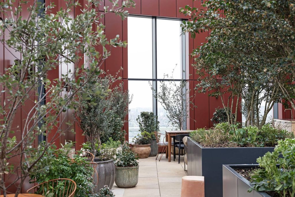 Property photo 1 of 33