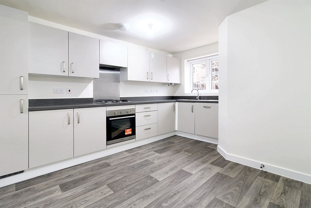 Property photo 2 of 13 Kitchen