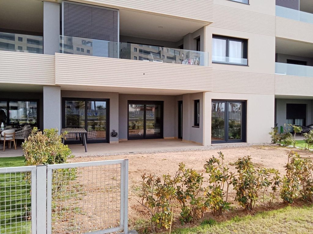 Property photo 2 of 42