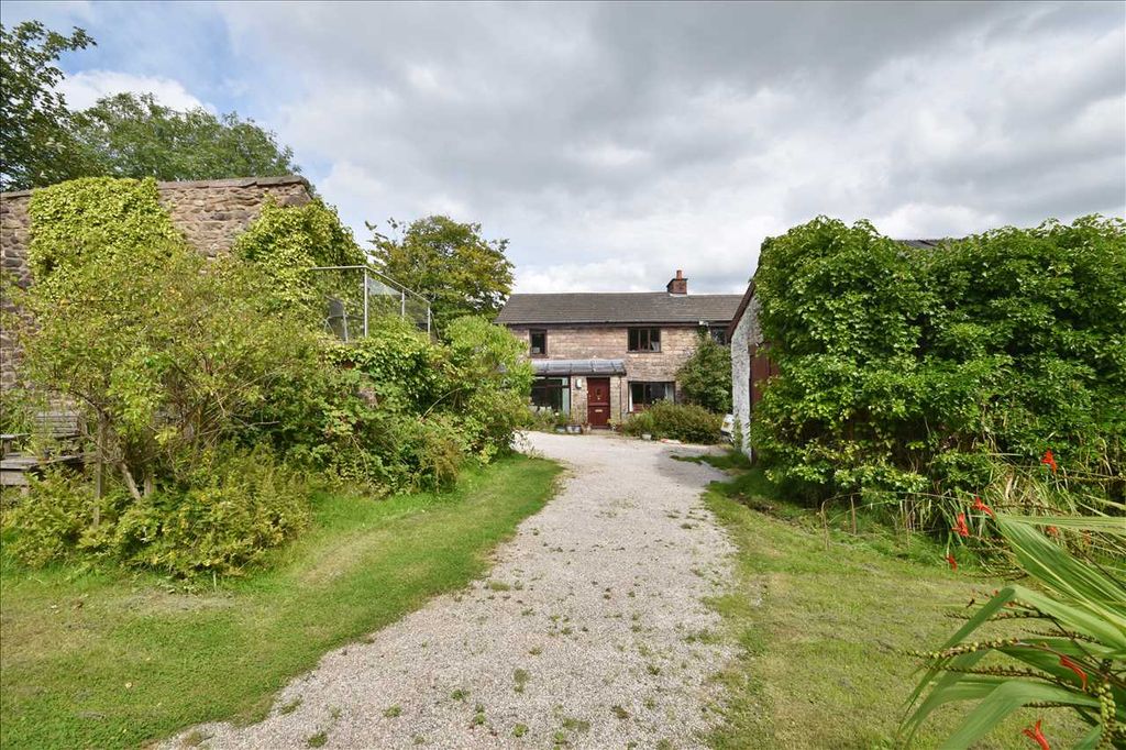 Property photo 2 of 23