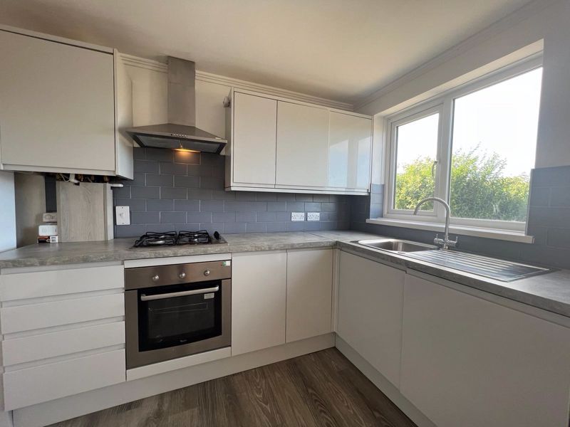 Property photo 1 of 12 Photo 24