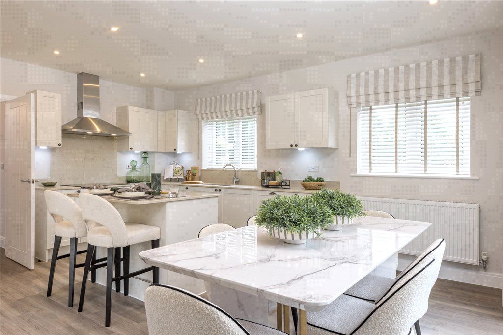 Property photo 2 of 13 Kirchen/Dining