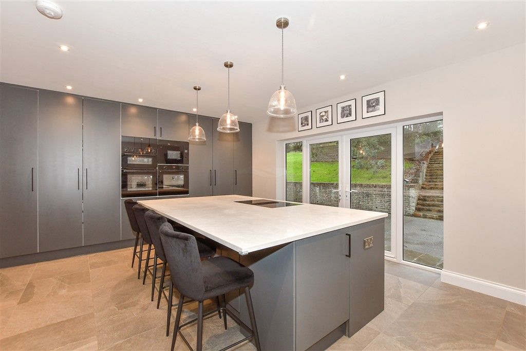 Property photo 3 of 22 Kitchen