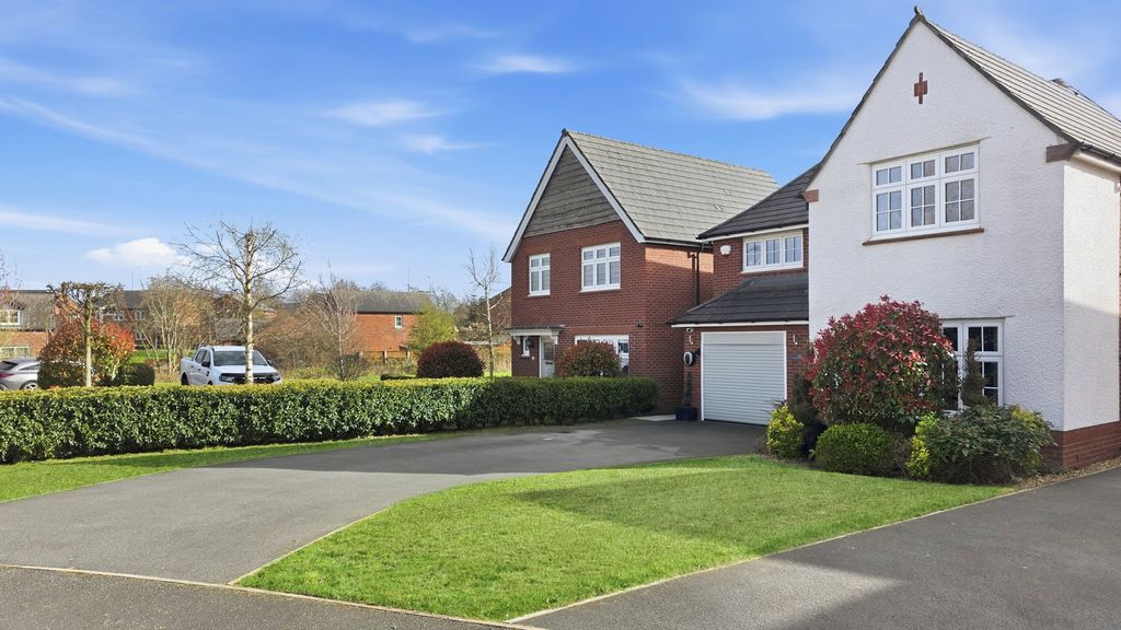 Property photo 2 of 36