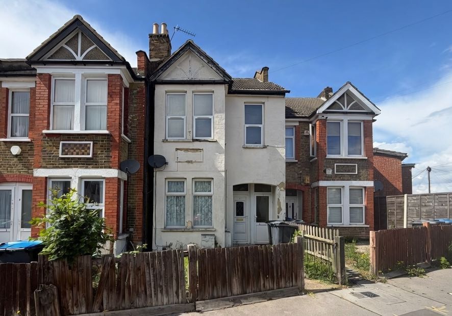 Property photo 1 of 11