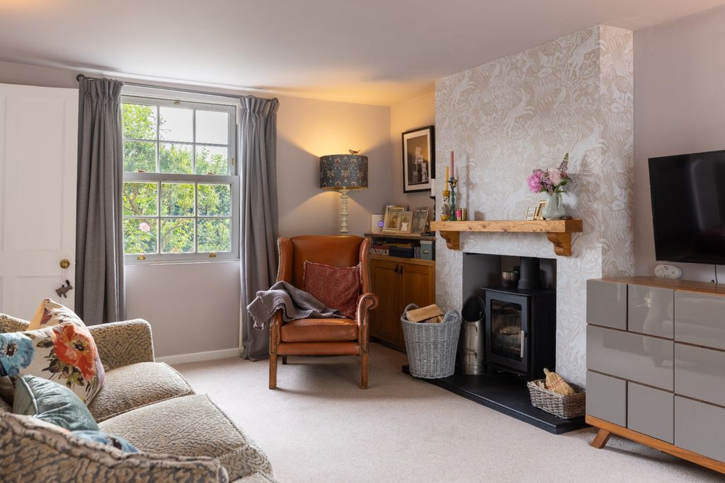 Property photo 2 of 20 5242082
