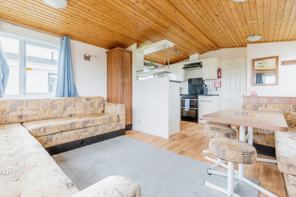 Property photo 3 of 17 Photography