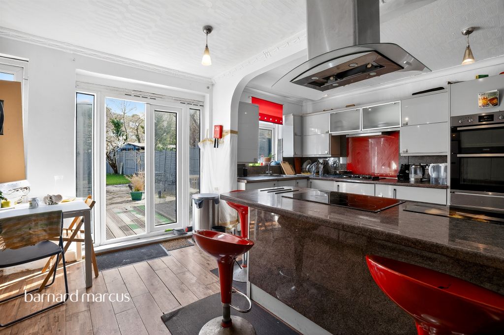 Property photo 3 of 9