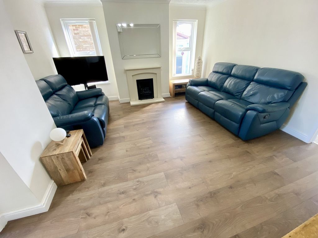 Property photo 2 of 17 Lounge-Dining Room