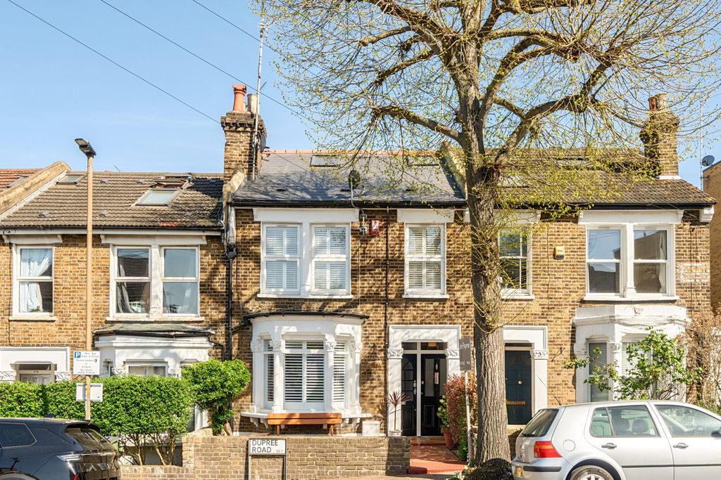 Property photo 1 of 20 External