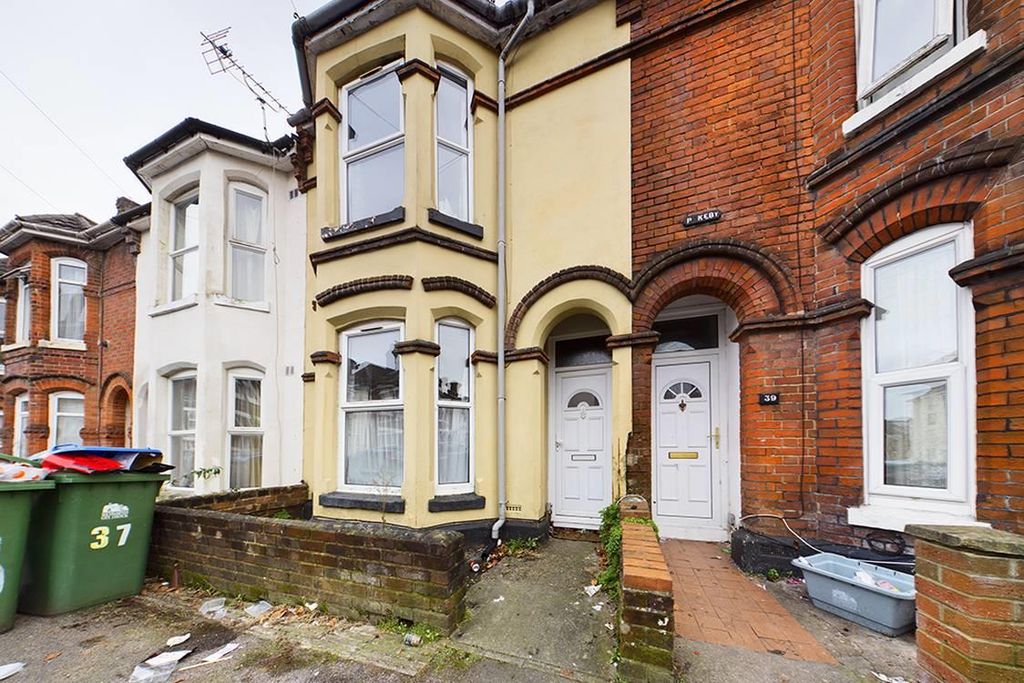 Property photo 1 of 9 Cam00082P1-Pr0300-Still01-Thumbnail-H750-70.Jpg