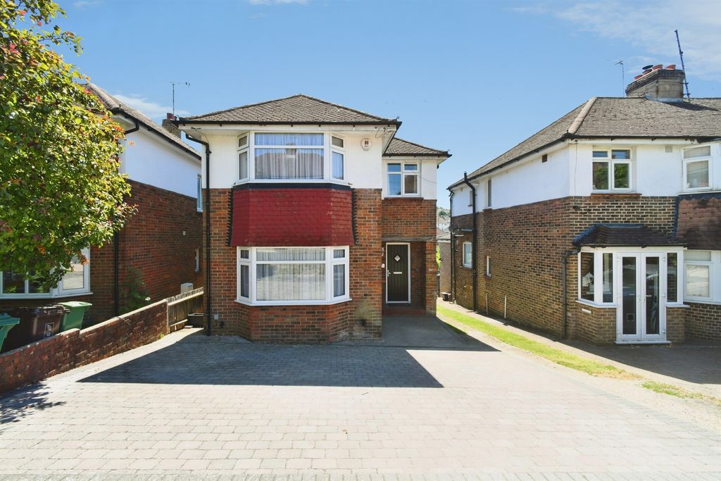 Property photo 3 of 29