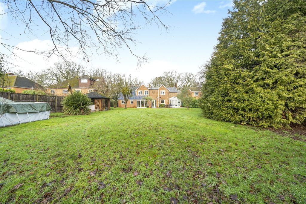 Property photo 2 of 31 Picture No. 27