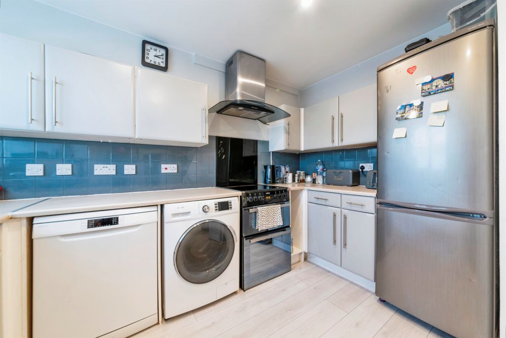 Property photo 2 of 18