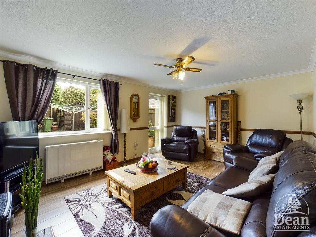 Property photo 3 of 13