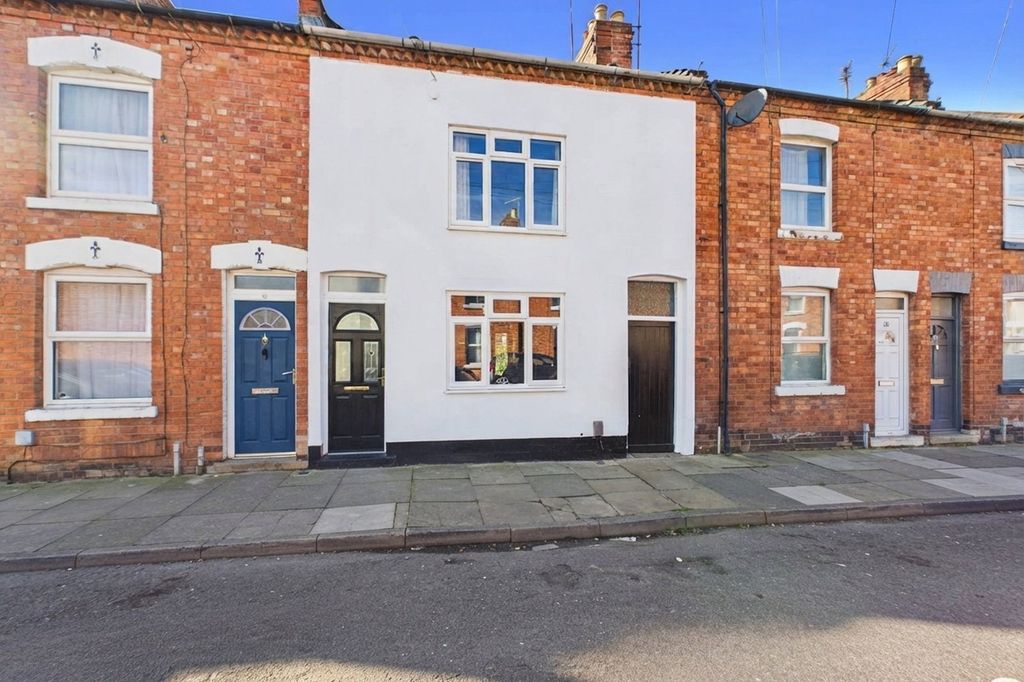 Property photo 1 of 12