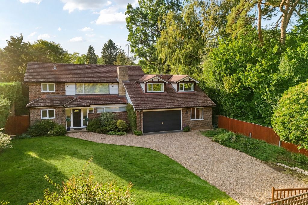 Property photo 1 of 33 Picture No. 21