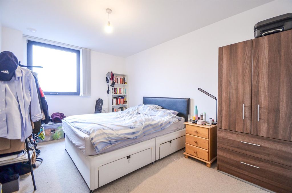 Property photo 3 of 11 Hepburn House