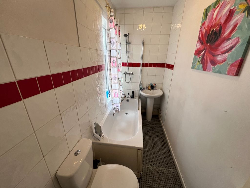 Property photo 2 of 4 3975482