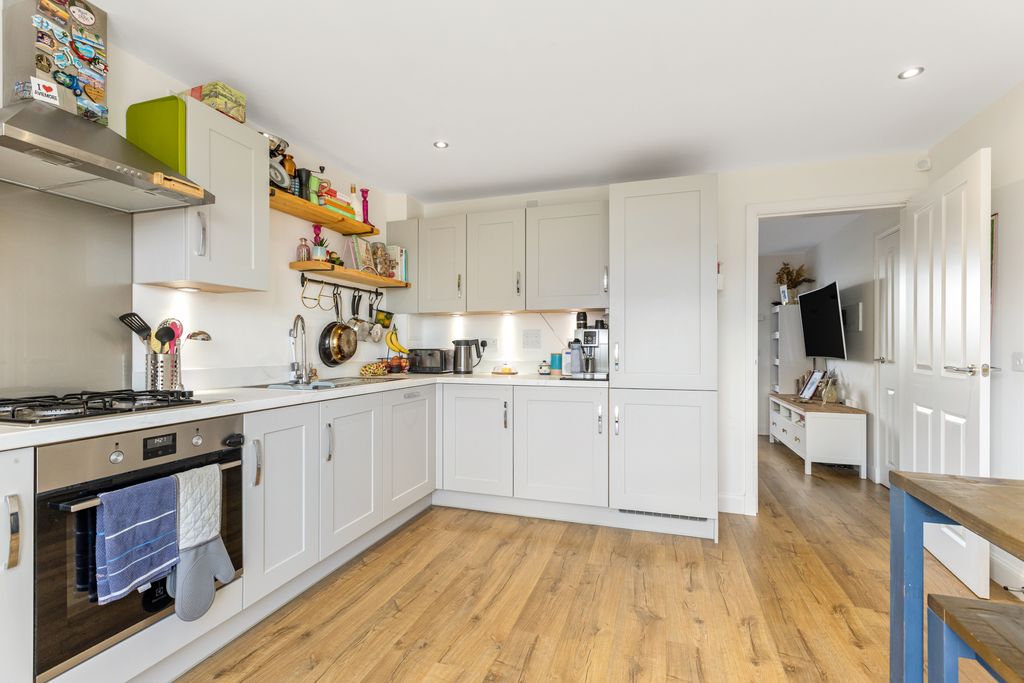 Additional image 5 of 3 bed terraced house for sale27 Arkaig Gardens, Burdiehouse, Edinburgh EH17