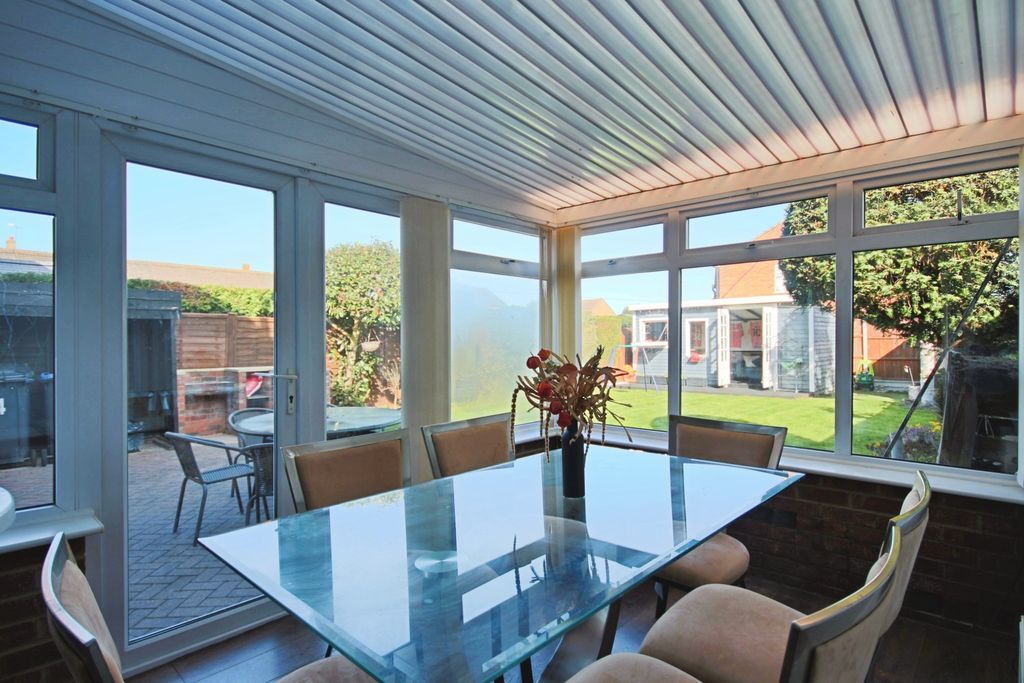 Property photo 3 of 16 Conservatory