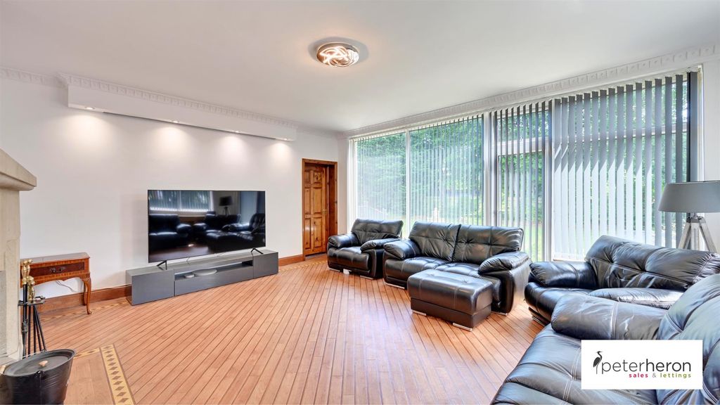 Property photo 3 of 42 Living Room