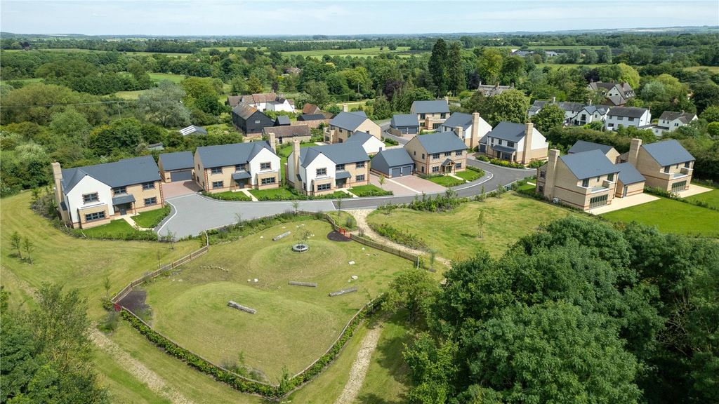 Property photo 2 of 17 Picture No. 28