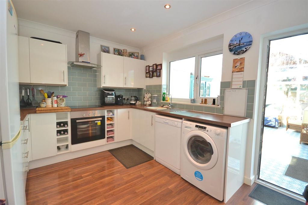 Property photo 2 of 12 0013 (2).Png