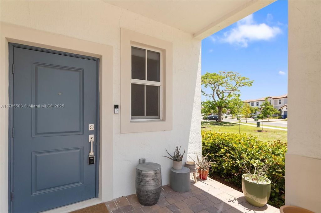 Property photo 2 of 50 <Alttext/>