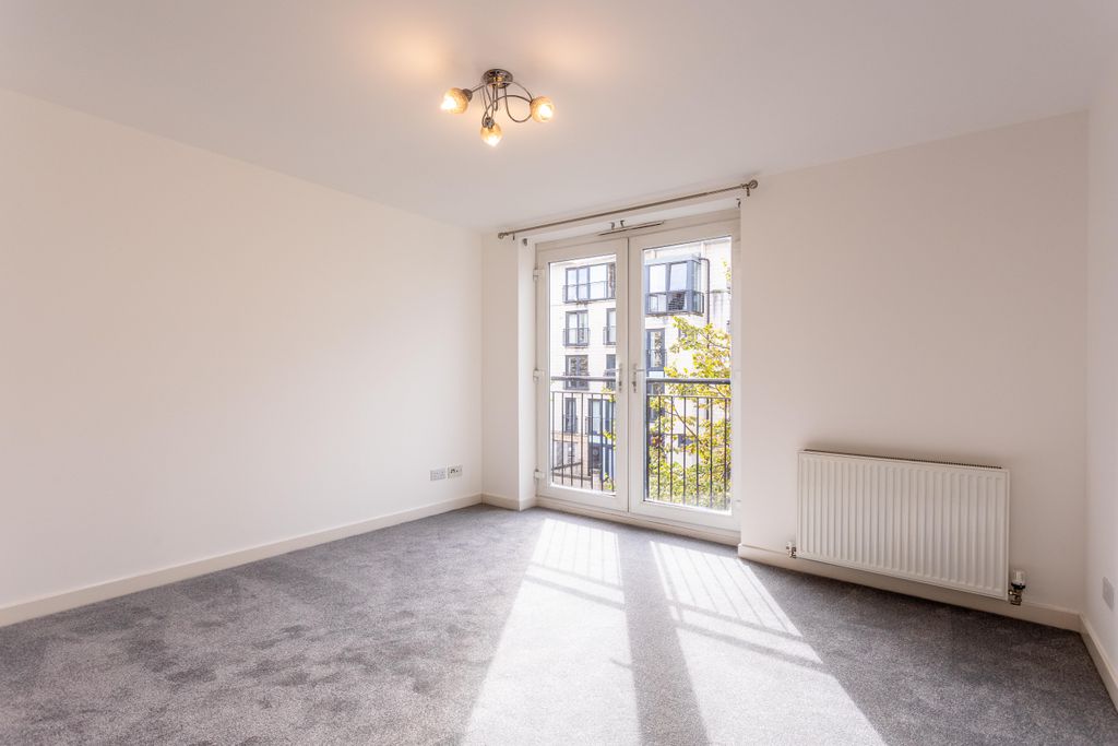 Property photo 1 of 12 Living Room