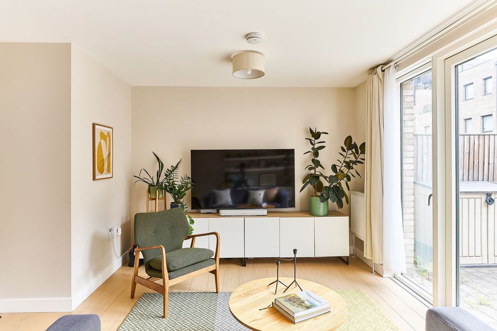 Property photo 3 of 36