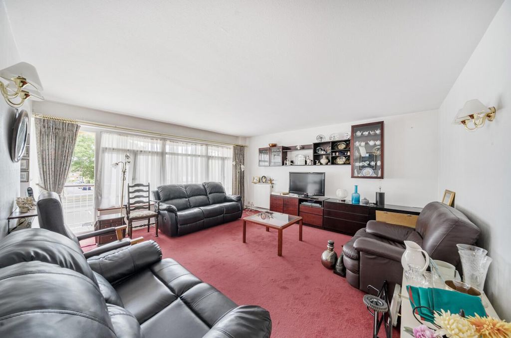 Property photo 2 of 16 Davidson Frost-Wellings, Dfw, Marryfield Gardens,