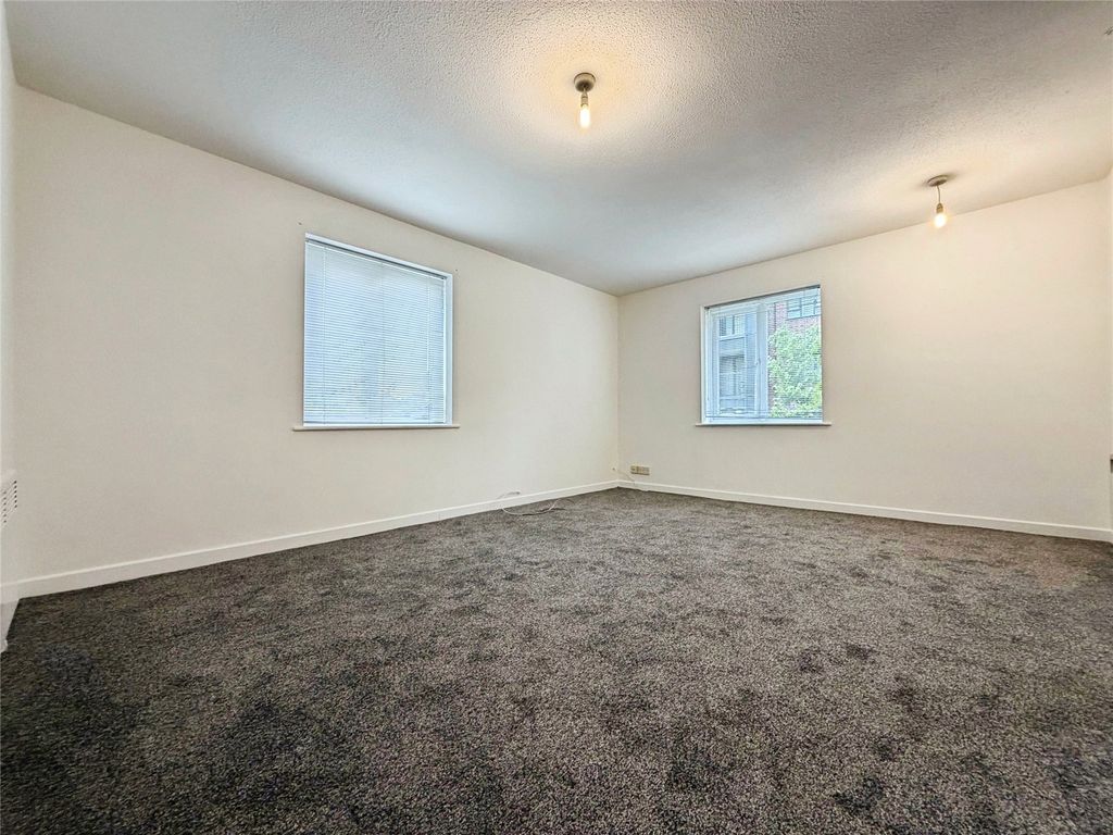 Property photo 2 of 9 Picture No. 08