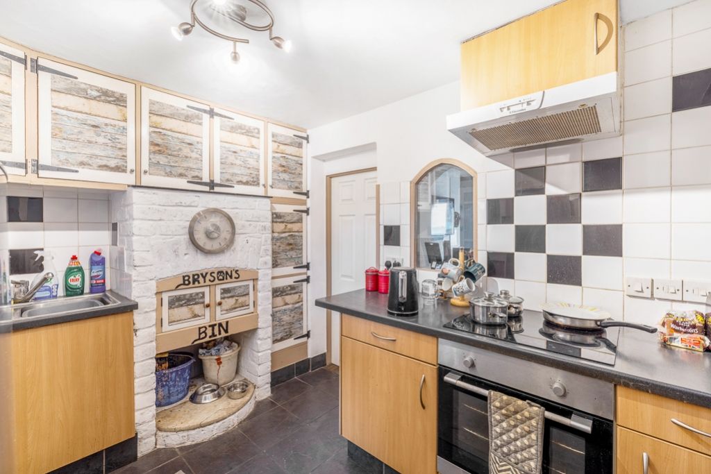 Property photo 3 of 15 7 Coastguard Cottage (Moulton Marsh)-10