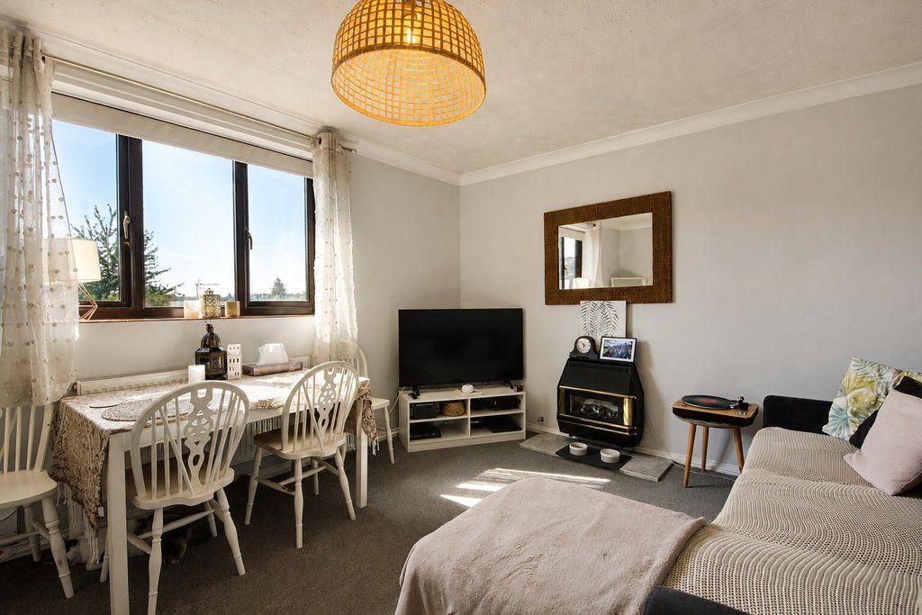Property photo 3 of 13