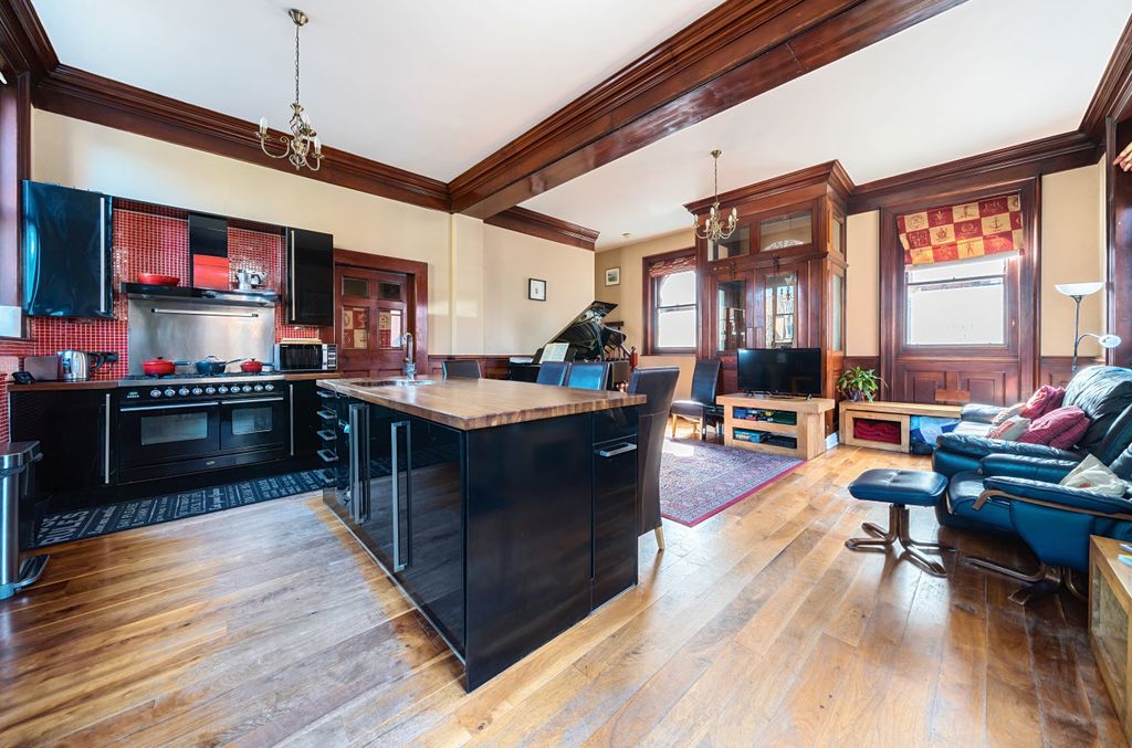 Property photo 2 of 12 992904 (4).Jpg